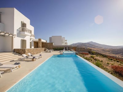 Luxury Villa Photo #4