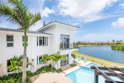 Luxury Villa Photo #15