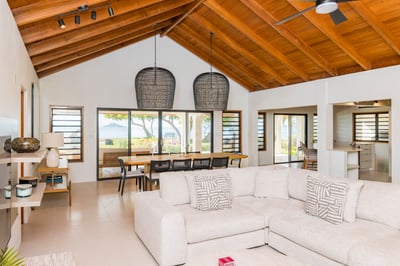 Luxury Villa Photo #10