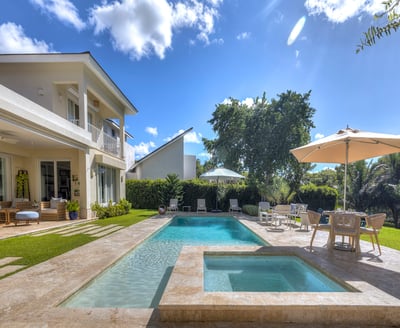 Luxury Villa Photo #2