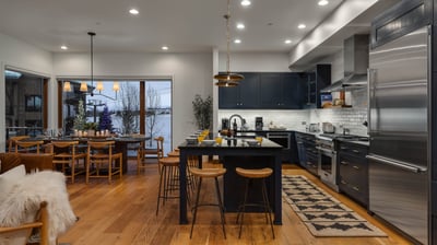 Gourmet kitchen