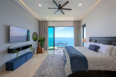 Luxury Villa Photo #57
