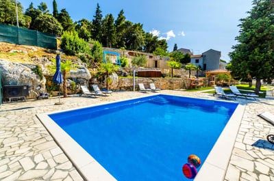 Luxury Villa Photo #26