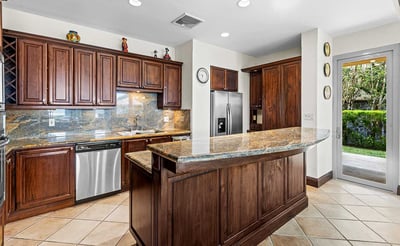 Luxury Villa Photo #11