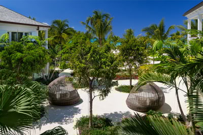Luxury Villa Photo #40