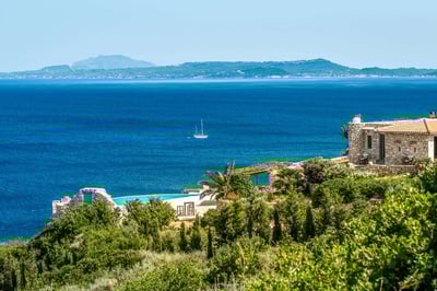 Luxury Villa Photo #3