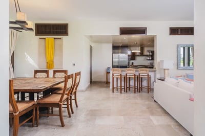 Luxury Villa Photo #14