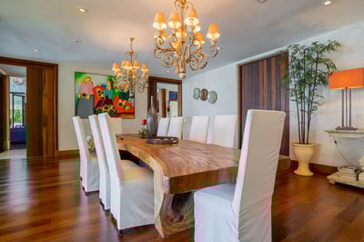 Luxury Villa Photo #29