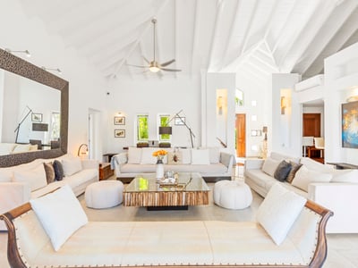 Luxury Villa Photo #28