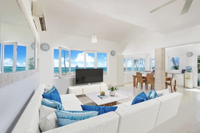 Luxury Villa Photo #12