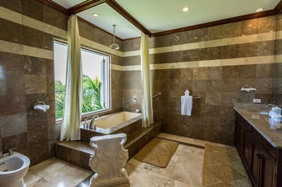 Luxury Villa Photo #25