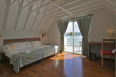 Luxury Villa Photo #18