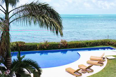 Luxury Villa Photo #4