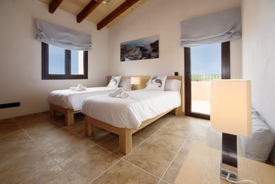 Luxury Villa Photo #16