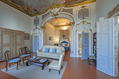 Luxury Villa Photo #13
