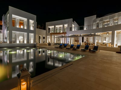 Luxury Villa Photo #8