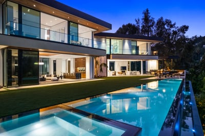 Luxury Villa Photo #6
