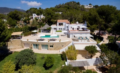 Luxury Villa Photo #2