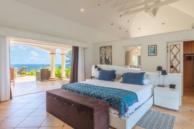 Luxury Villa Photo #38