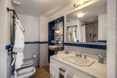 Luxury Villa Photo #30