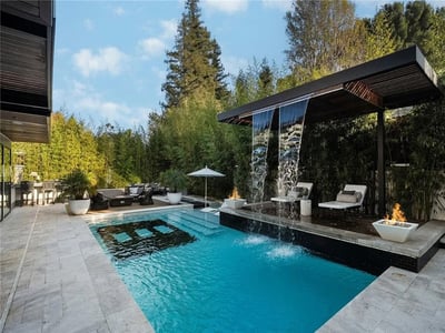 Luxury Villa Photo #2