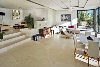 Luxury Villa Photo #11