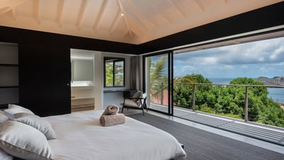 Luxury Villa Photo #16