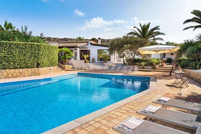 Luxury Villa Photo #8