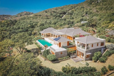 Luxury Villa Photo #2
