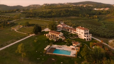 Luxury Villa Photo #8