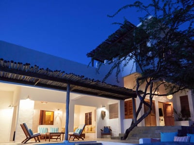 Luxury Villa Photo #13