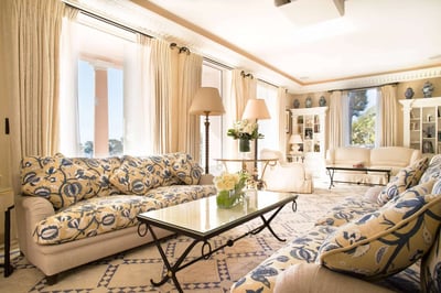 Luxury Villa Photo #6