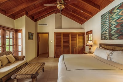 Luxury Villa Photo #24