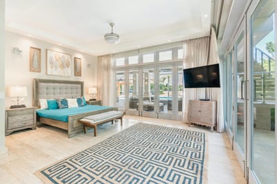 Luxury Villa Photo #30