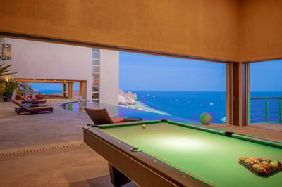 Luxury Villa Photo #19