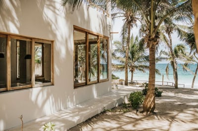 Luxury Villa Photo #26