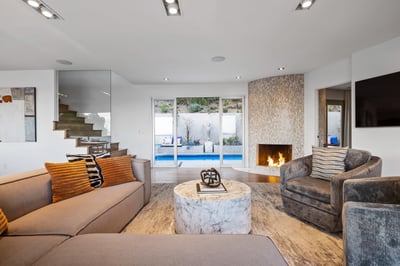 Luxury Villa Photo #18