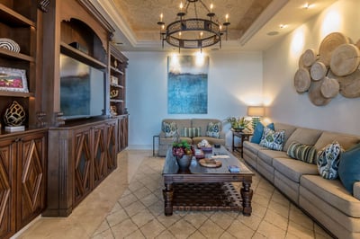 Luxury Villa Photo #25