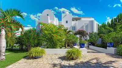 Luxury Villa Photo #37