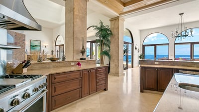Luxury Villa Photo #20