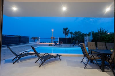 Luxury Villa Photo #11