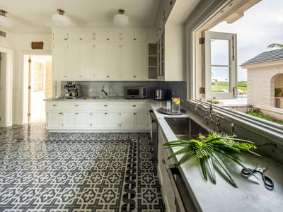 Luxury Villa Photo #16