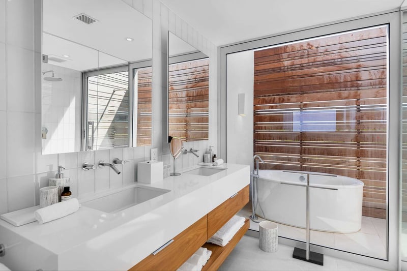 Beach Enclave Grace Bay 4 BDM Ocean View Villa