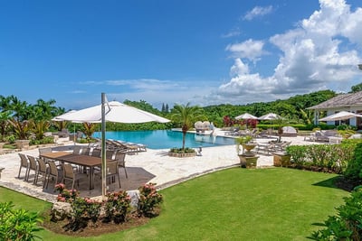 Luxury Villa Photo #6