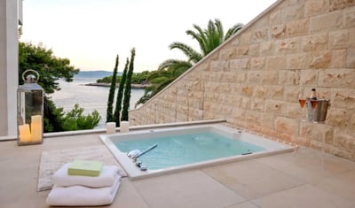 Luxury Villa Photo #22