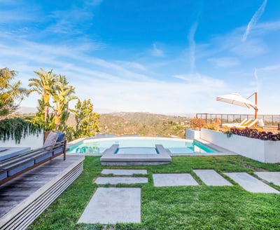 Luxury Villa Photo #6