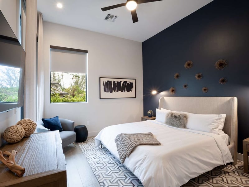 Coconut Grove Suites