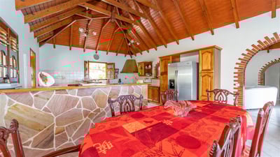 Kitchen & Dining Areas