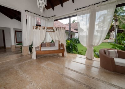Luxury Villa Photo #10