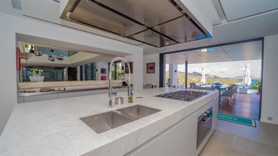 Luxury Villa Photo #39
